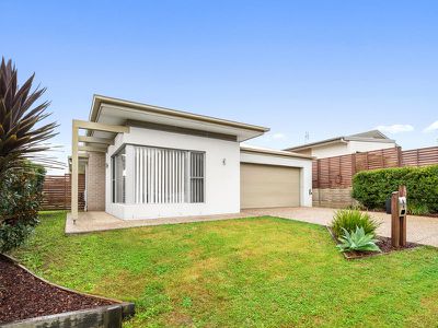 53 Apple Berry Avenue, Coomera