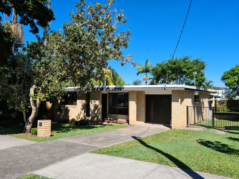 30 Parkway Drive, Mooloolaba