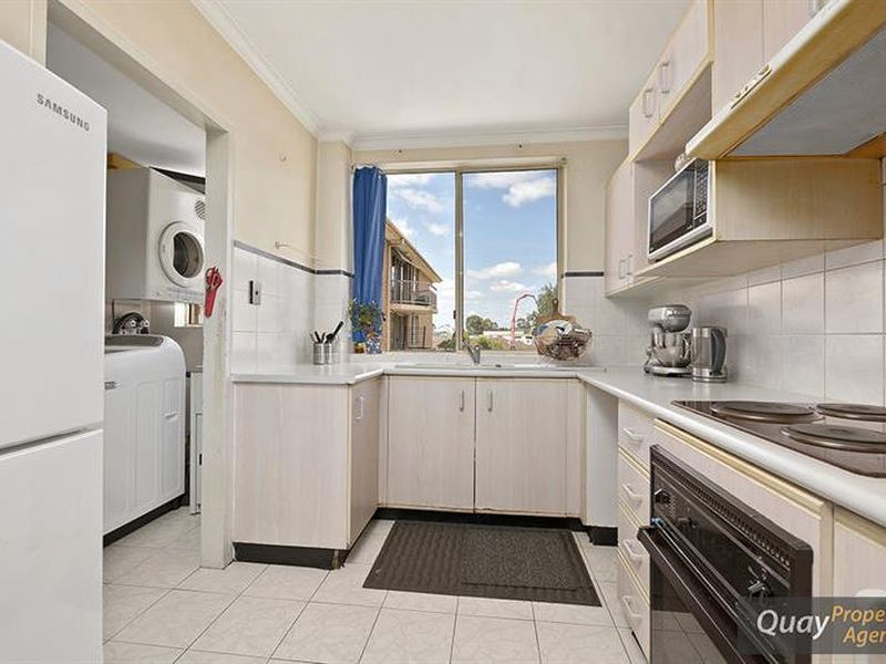 42 / 3 Riverpark Dr, Liverpool