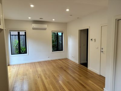 3 / 37 Watt Avenue, Oak Park