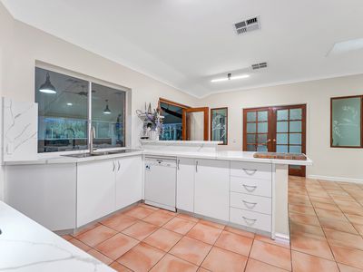 71 Serpentine Way, Stake Hill