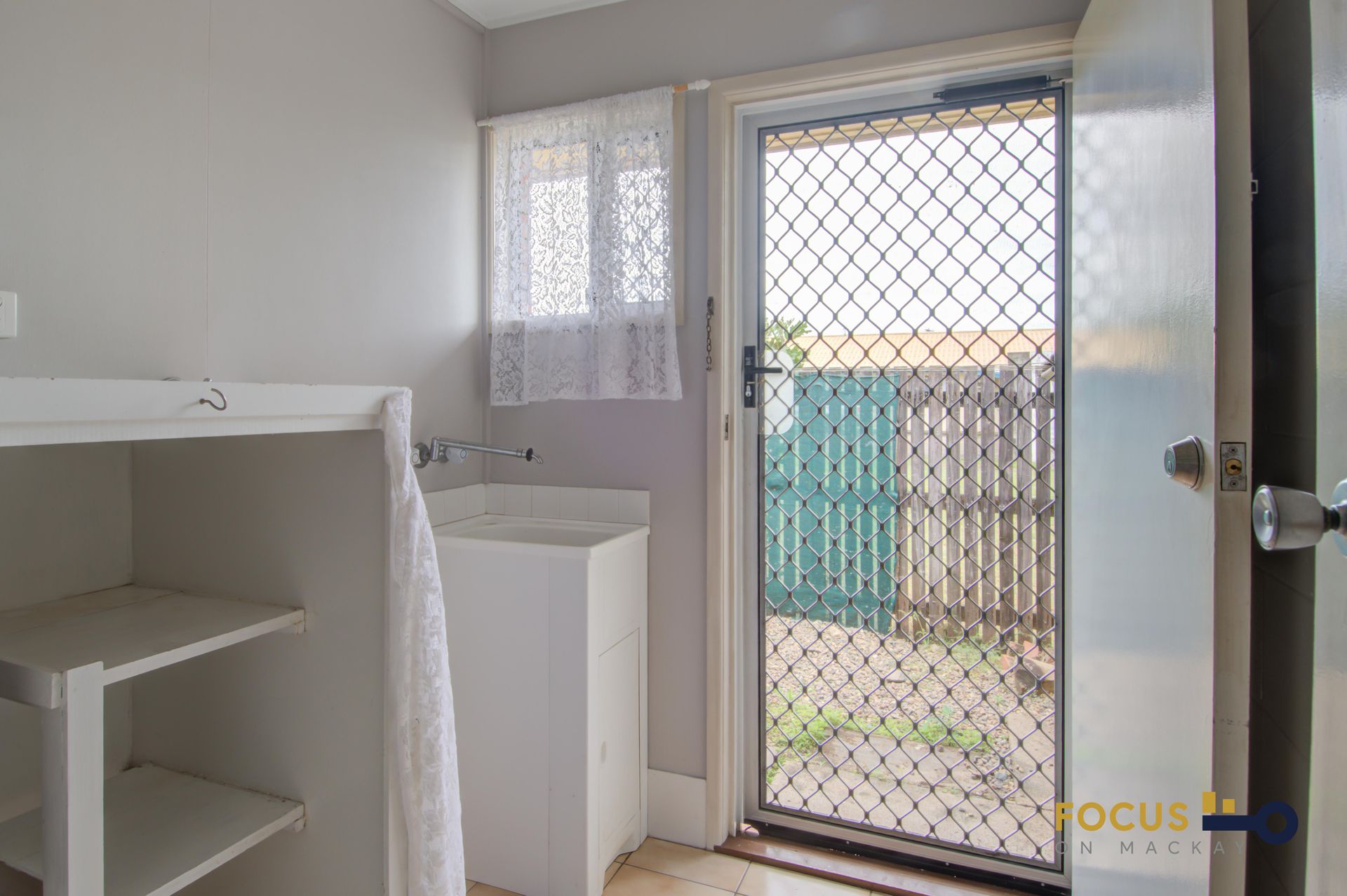 2 / 16 East Gordon Street, Mackay