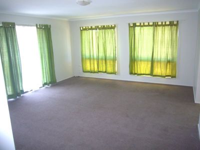 23 Edgeware Drive, Rochedale South