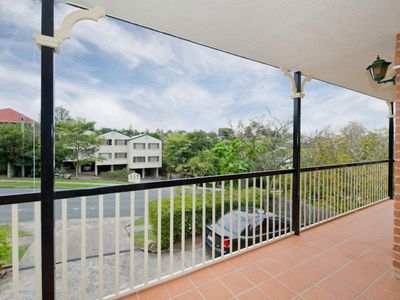 2 / 68 Waverley Road, Taringa