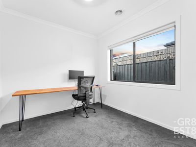 9 Titch Street, Cranbourne