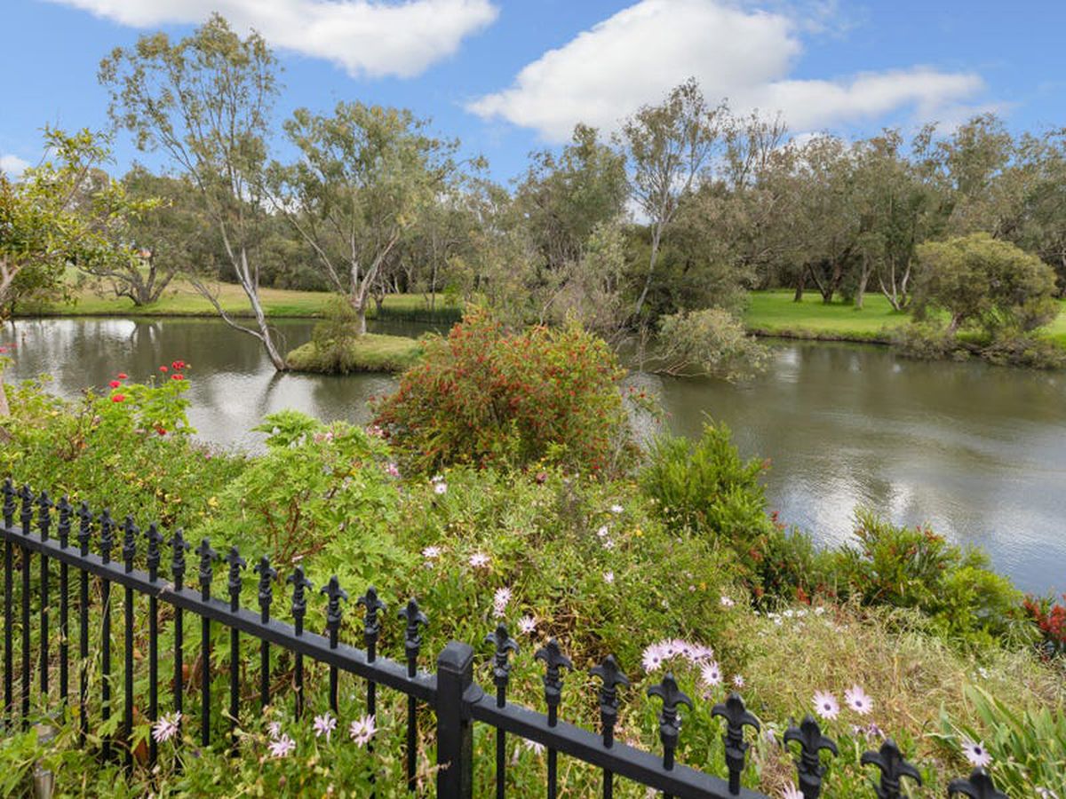 5 Amarina Close, Kenwick