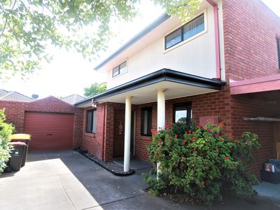 2 / 1951 Dandenong Road, Clayton