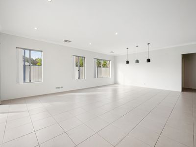 15 Medinah Street, Meadow Springs
