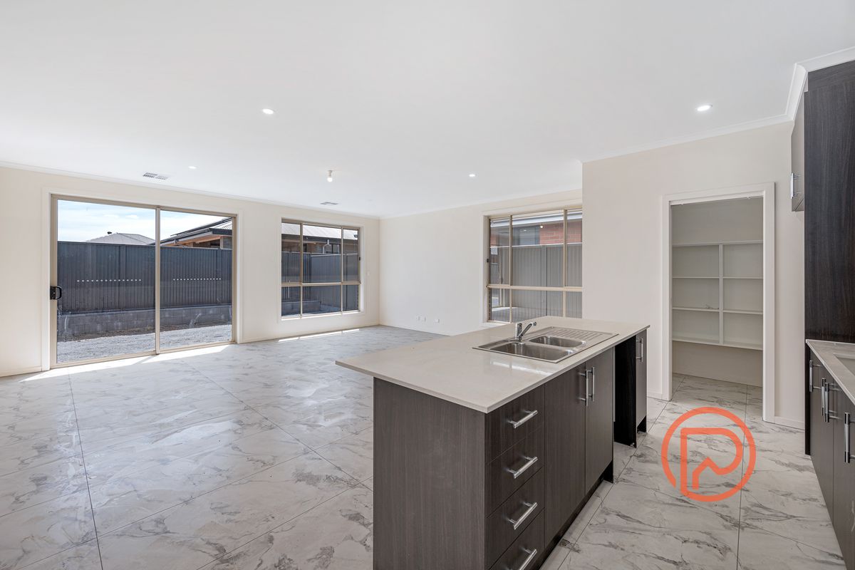 12 Trimboli Crescent, Riverlea Park