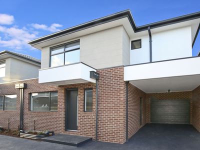 2/5 Bristol Road, Pascoe Vale