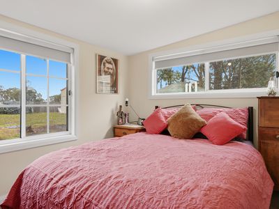 18 Crichton Road, Mount Seymour