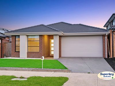 35 Surround Drive, Mambourin