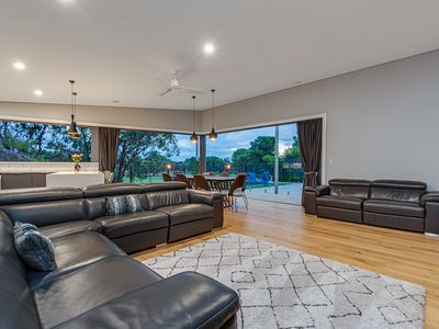 39 Victory Parade, Yanchep