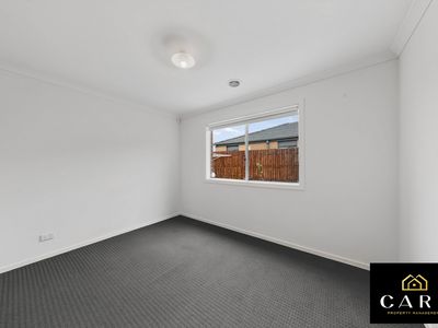 34 Manchester Boulevard, Officer