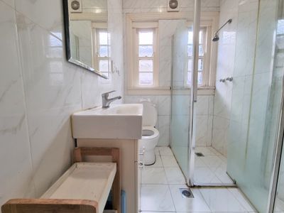 1 / 3 Park Avenue, Ashfield