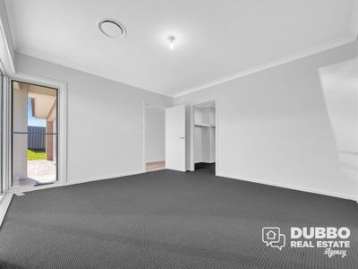 66 Cove Circuit, Dubbo
