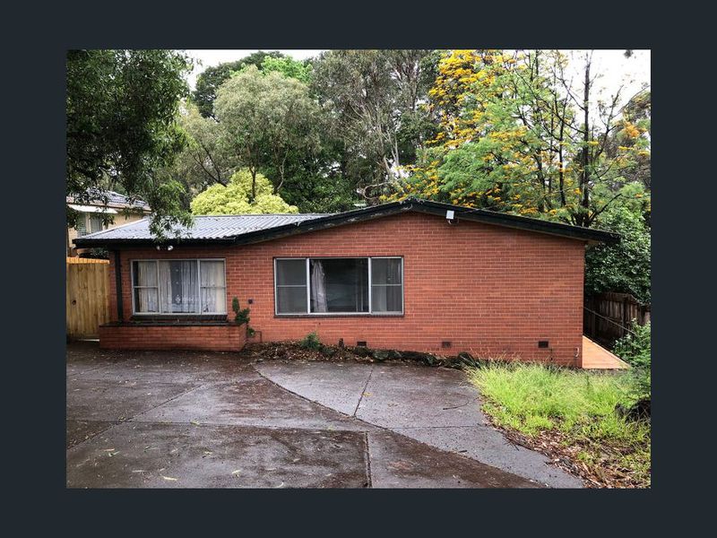 302 Lawrence Road, Mount Waverley