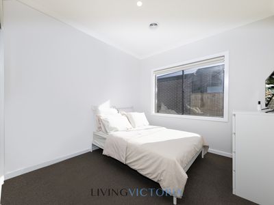 8 Repartee Street, Tarneit