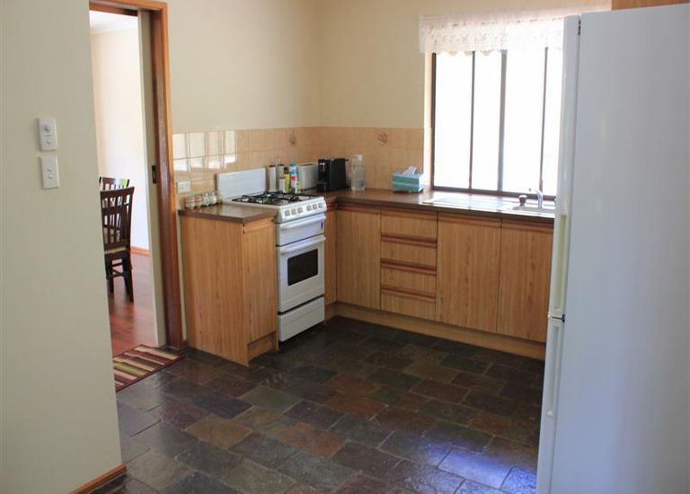 9 Zeevalk Avenue, Hallett Cove