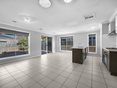 12A Bowerbird Place , Truganina