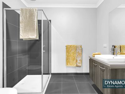 9 Travers Street, Craigieburn