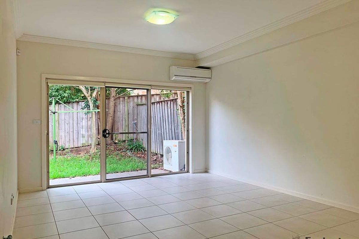 1 / 12 Sophie Street, Telopea