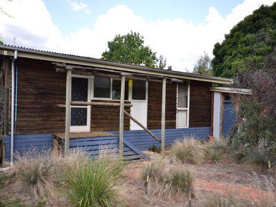 14 Wonnangatta Avenue , Tawonga South