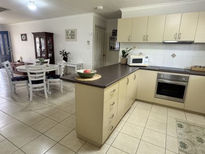 2 / 10 Summers Court, Kingaroy