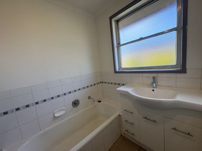 18 Marchant Crescent, Sunshine West
