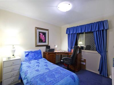 13 The Heights, Underwood