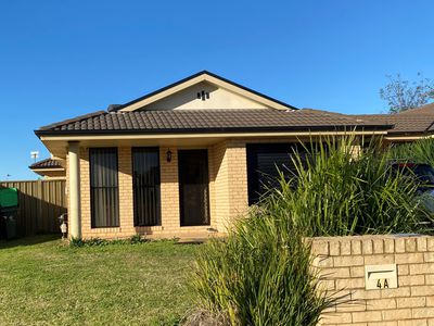 4A John Brass Place, Dubbo
