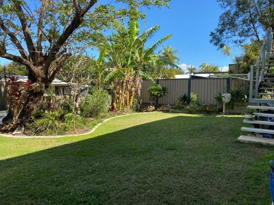 5 Gardenvale Street, Holland Park West