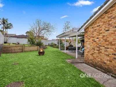 9 State Place, Albion Park