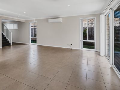 27 Chrome Drive, Pimpama