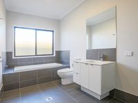 25 Prahan Crescent, Parkinson