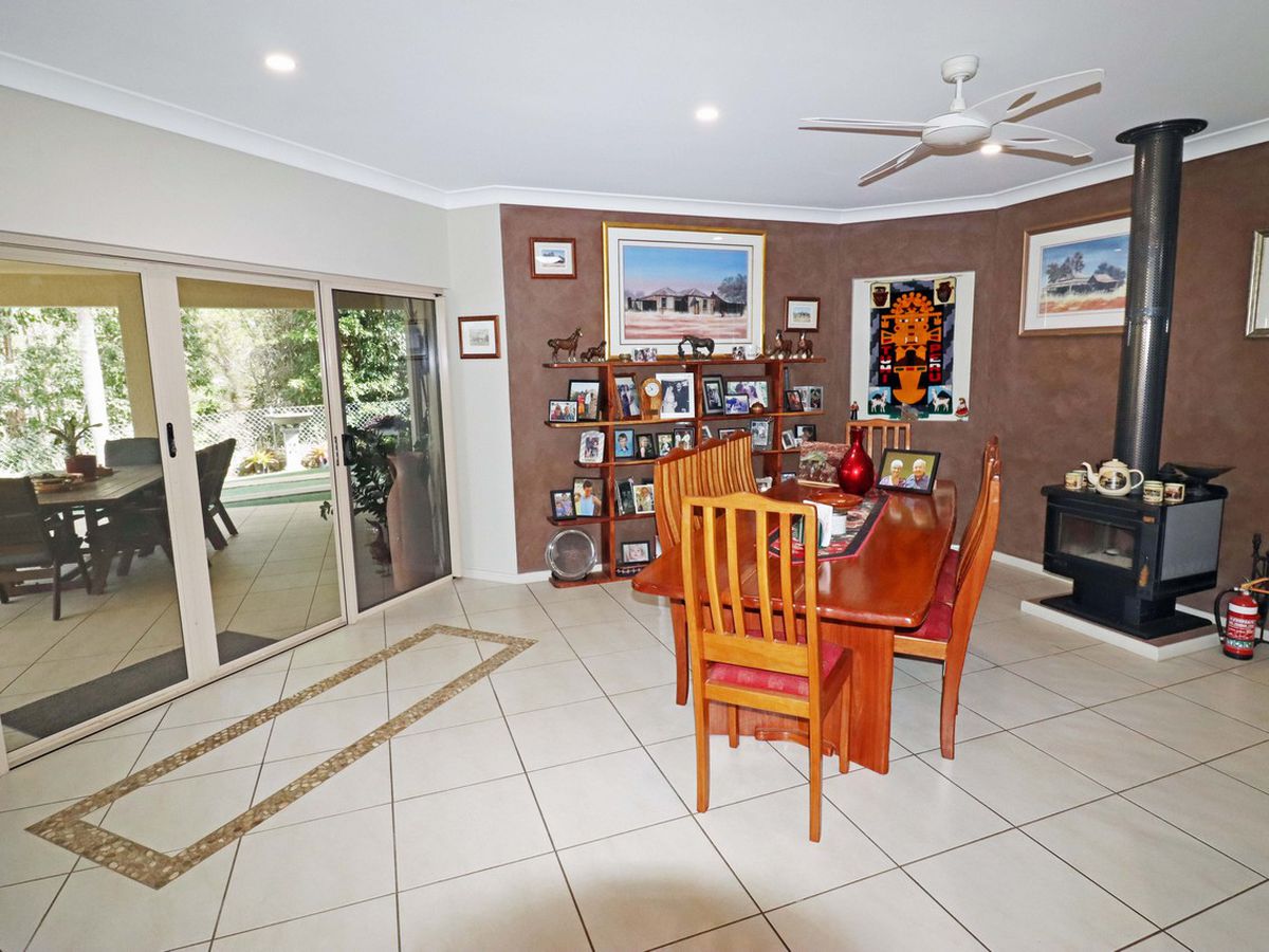 8 Eden Drive, Tinaroo