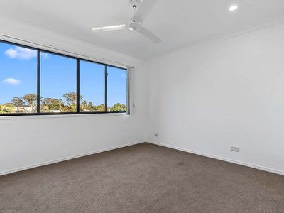 5 / 85 Ibis Boulevard, Eli Waters
