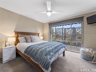 6 Helen Court, Melton West