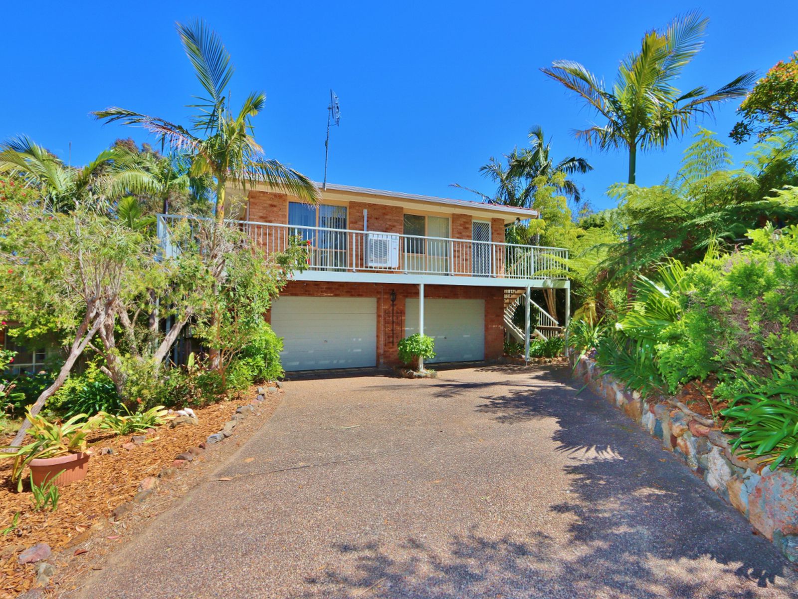 13 Andrea Street, Eden