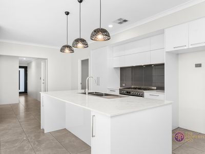 66 Lutea Loop, Hilbert