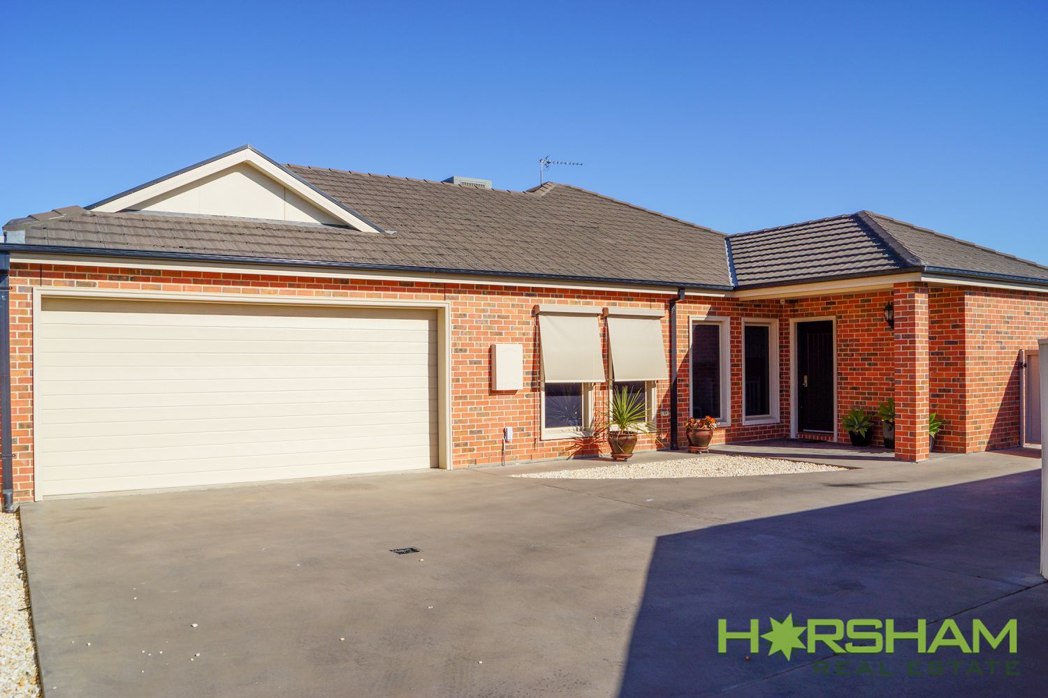 2 / 21 McTavish Boulevard, Horsham