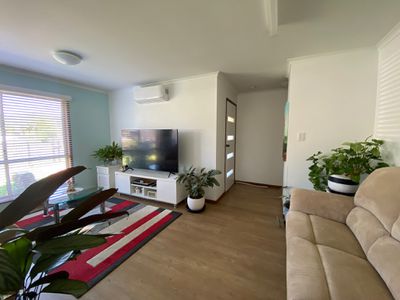 2 Debra Court, Urangan
