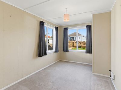 87 Clermiston Avenue, Corstorphine