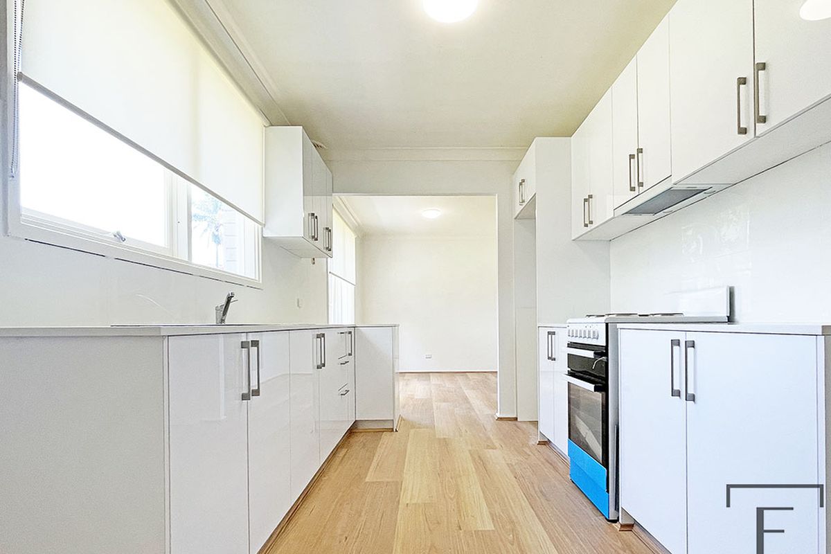 11 Annett Street, Emu Plains