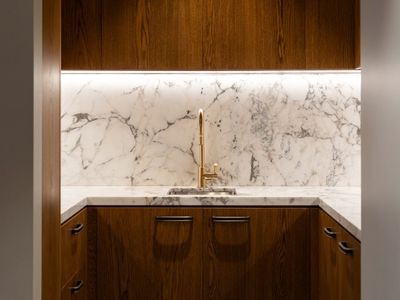 1 / 147 Darling Point Road, Darling Point