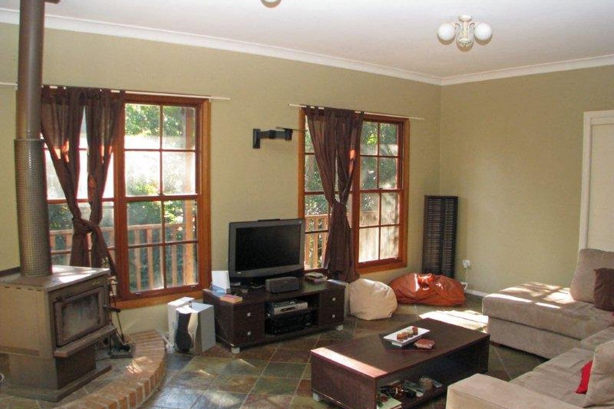 6 Caroline Street, East Gosford