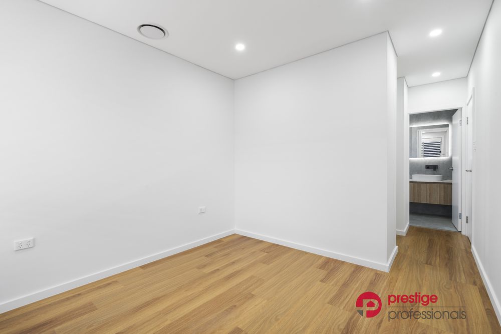 4 / 3-5 Goldfinch Street, Moorebank