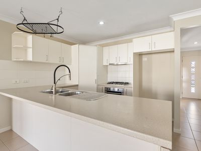 2 Lovejoy Avenue, Blayney