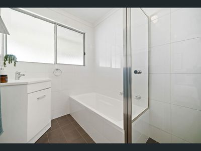 20 Brian Grove, Paradise