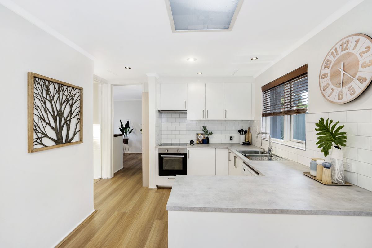 33 Riga Crescent, Willetton